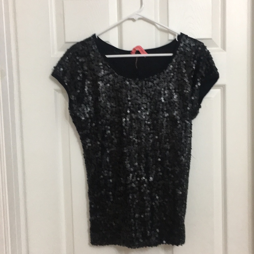 Black sequin tee